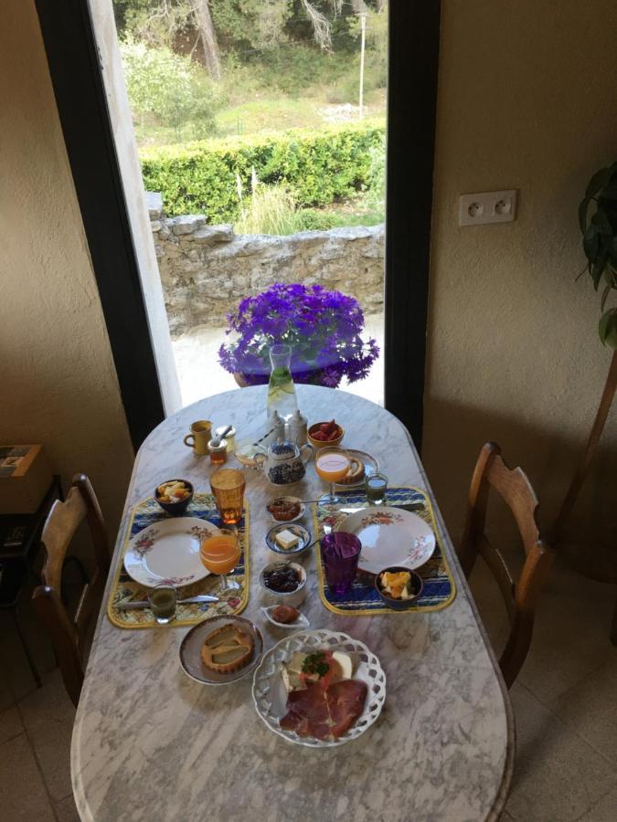 La Bergerie Pradel Bed & Breakfast Le Beaucet Exterior photo